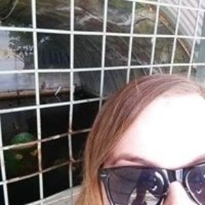 Meet your Posher, Simone